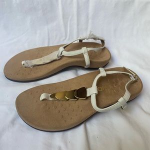 Vionic Miami sandals, size 6.5 wide